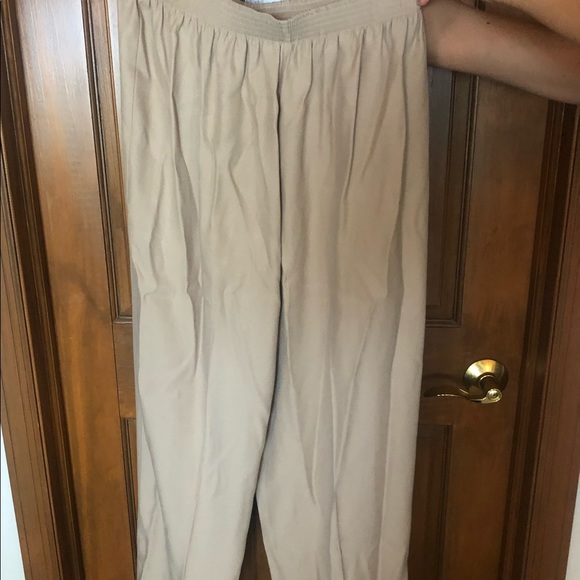 Neutral Matching Set - Picture 3 of 4